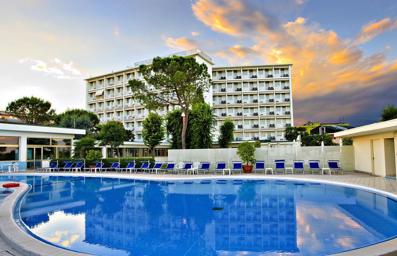 Hotel Abano Astoria Abano Terme Exterior photo